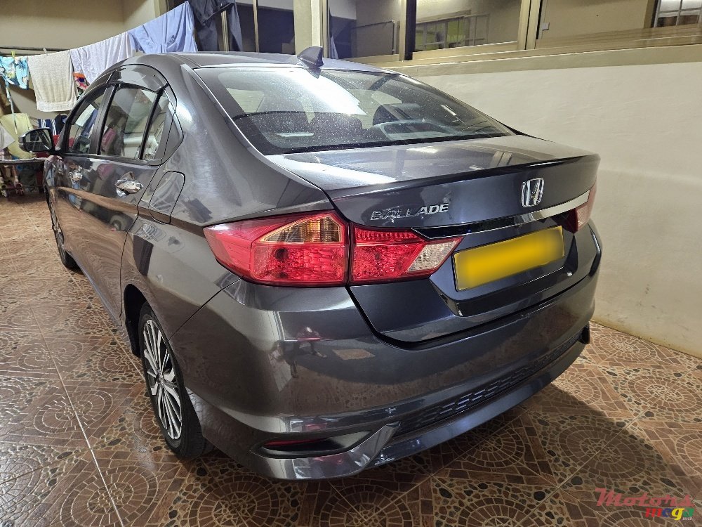 2019' Honda Ballade Executive photo #6