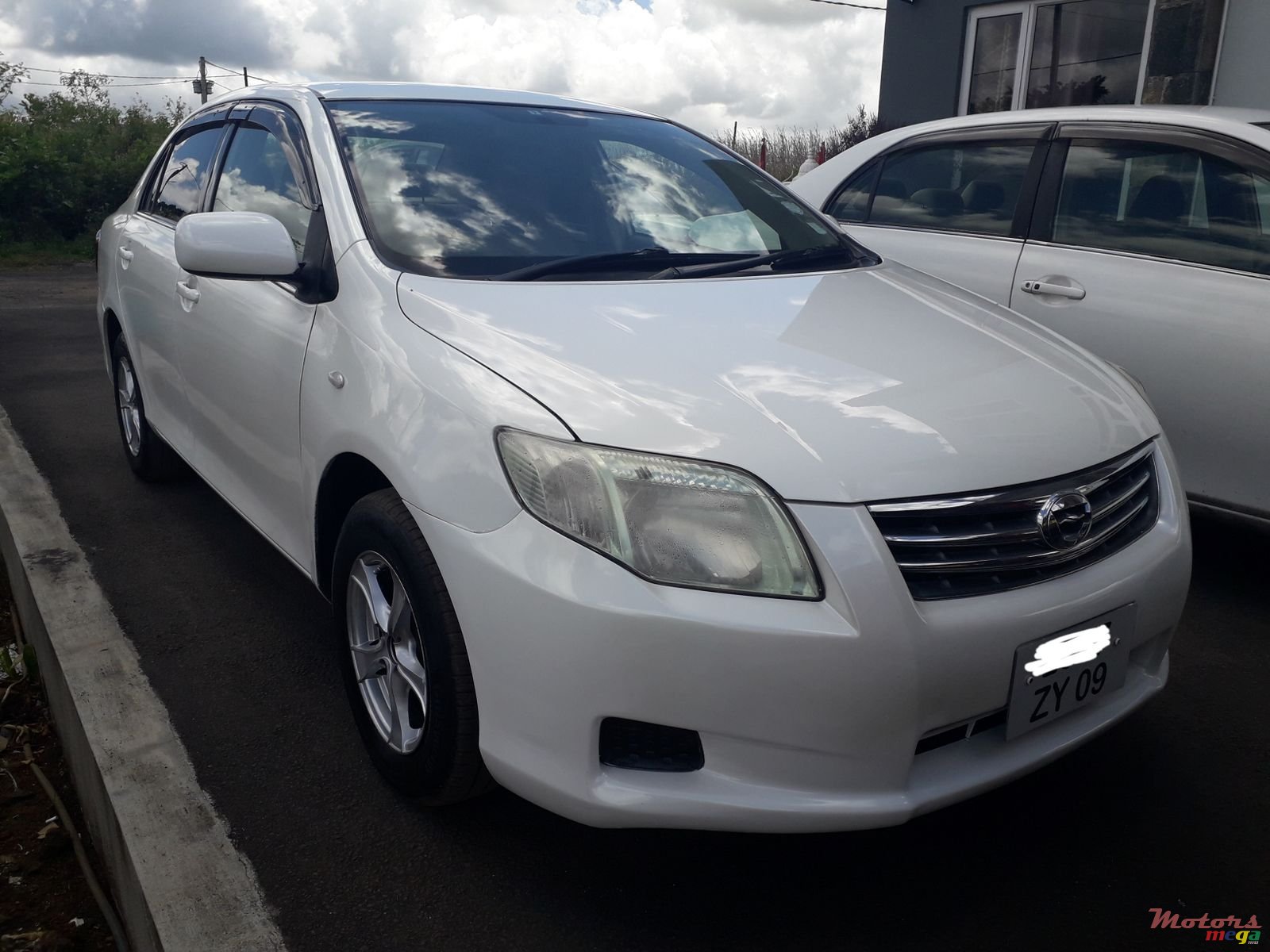 2009' Toyota Axio Automatic photo #2