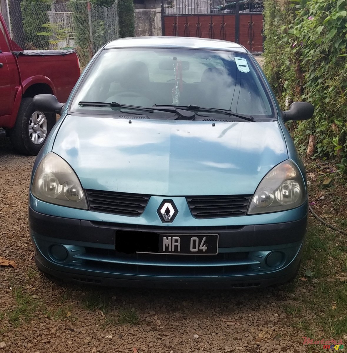 2004' Renault Clio photo #1