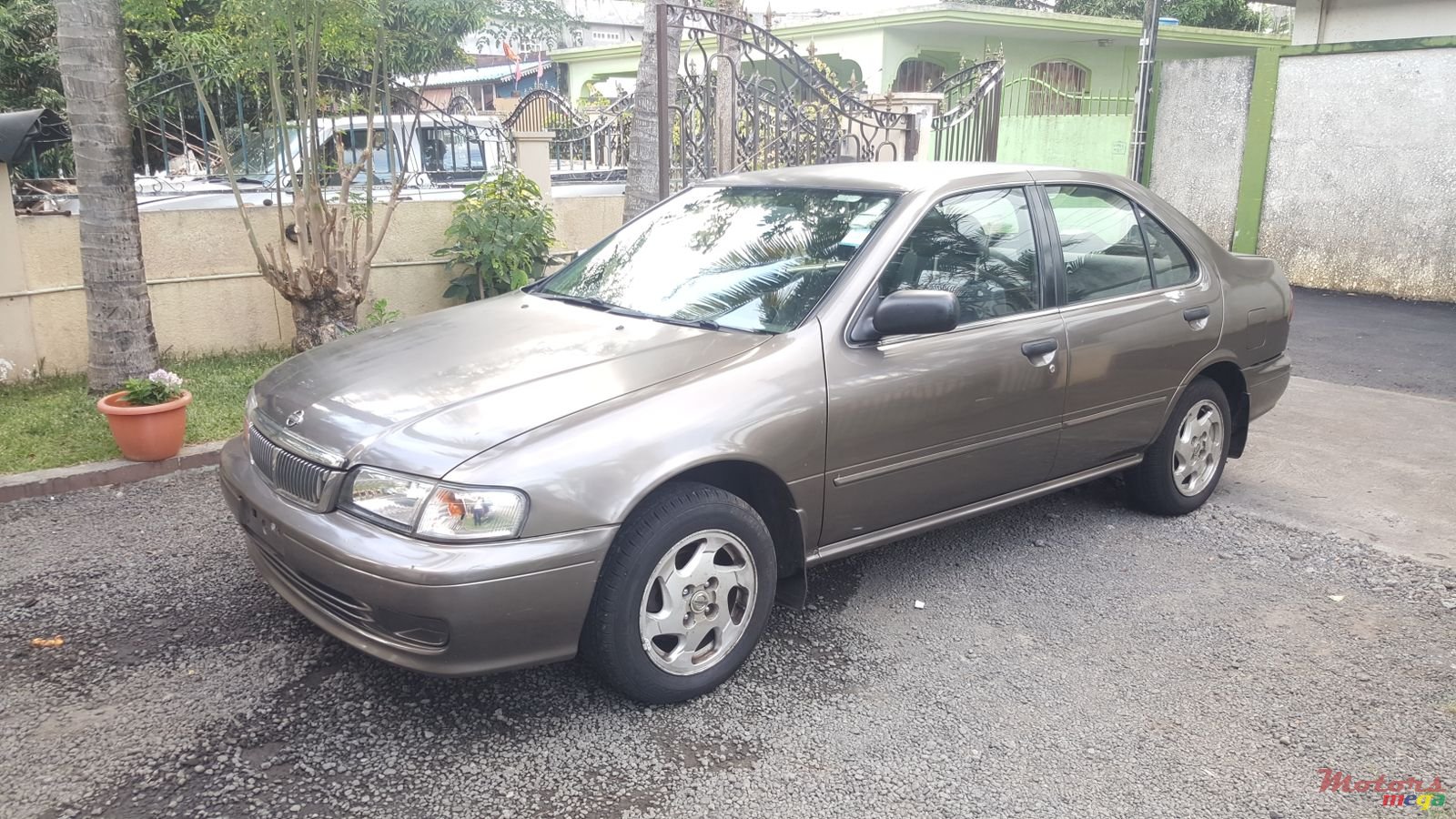 1999' Nissan Sunny B14 photo #1