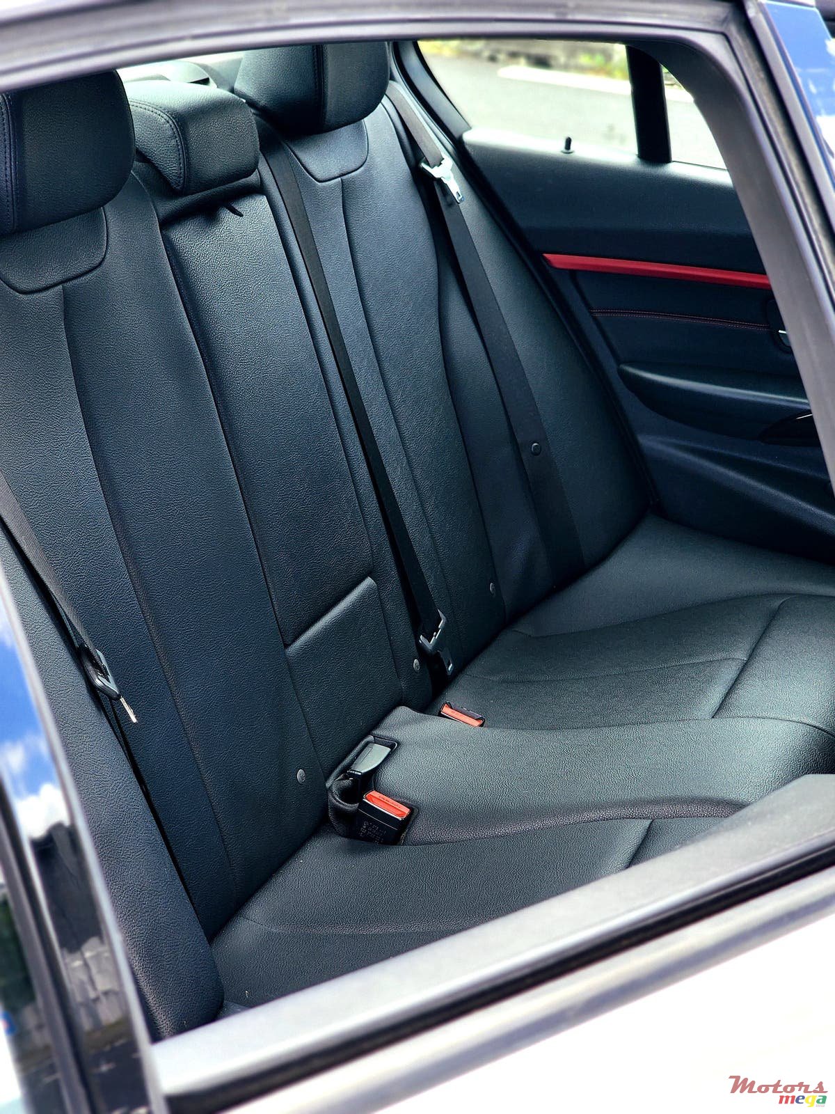 2016' BMW 318 Sport Package photo #6