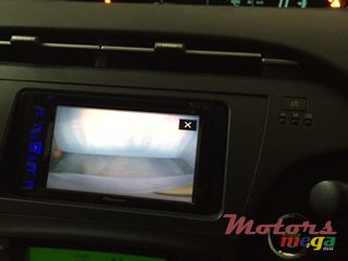 2011' Toyota Prius photo #5