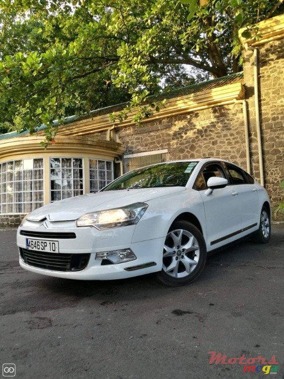 2010' Citroen C5 Exclusive photo #1