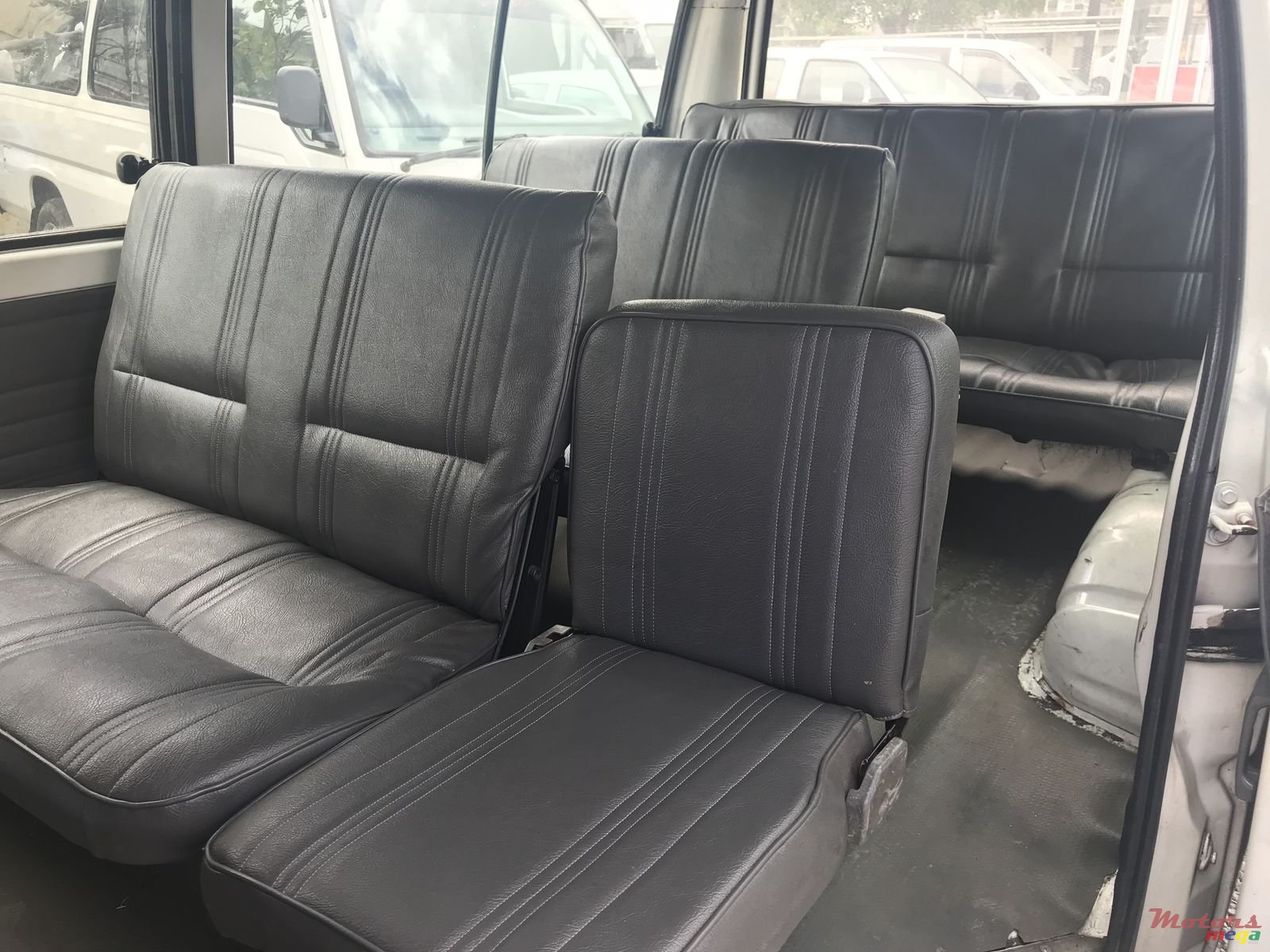 2007' Mitsubishi L300 photo #5