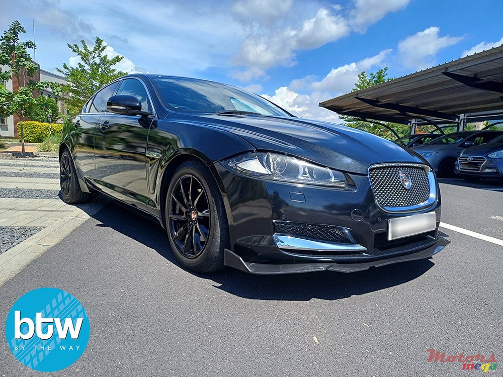 2014' Jaguar XF photo #1