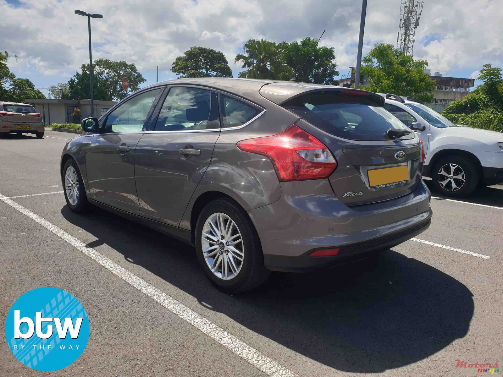 2012' Ford Focus photo #3