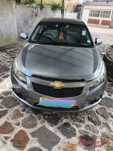 2011' Chevrolet Cruze photo #6