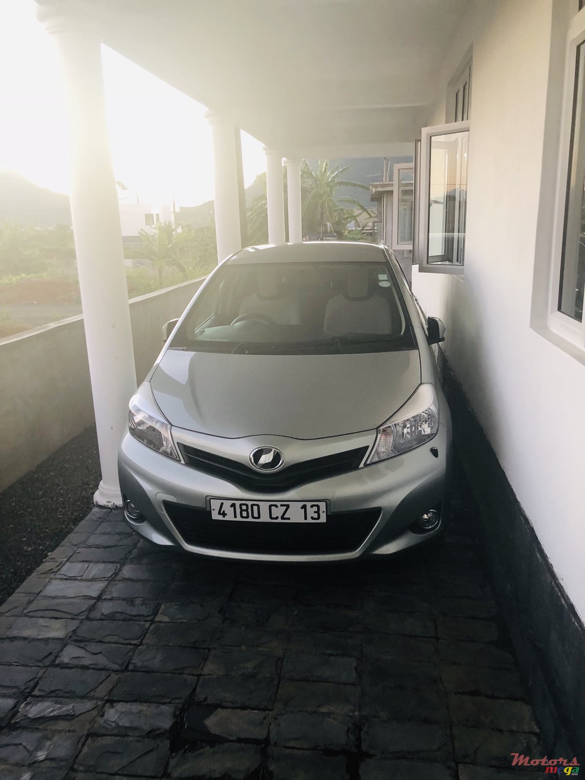 2013' Toyota Vitz photo #3