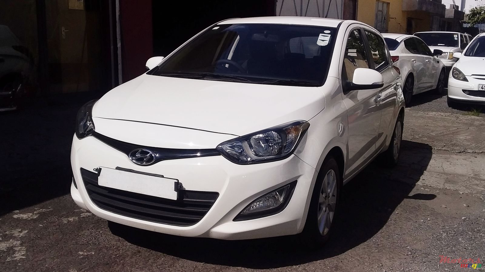 2012' Hyundai i20 photo #1