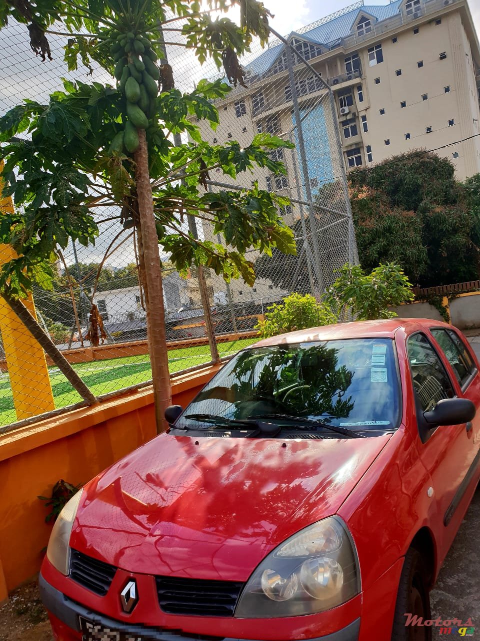 2005' Renault Clio photo #5