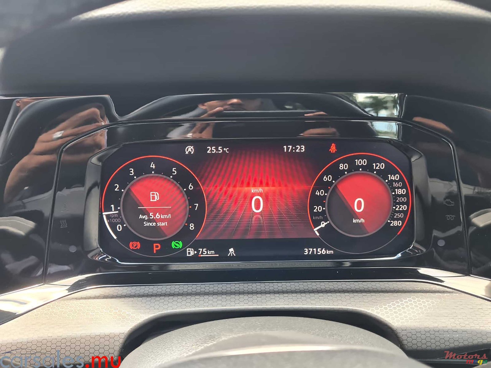 2022' Volkswagen Golf GTI 2.0 TSI photo #7