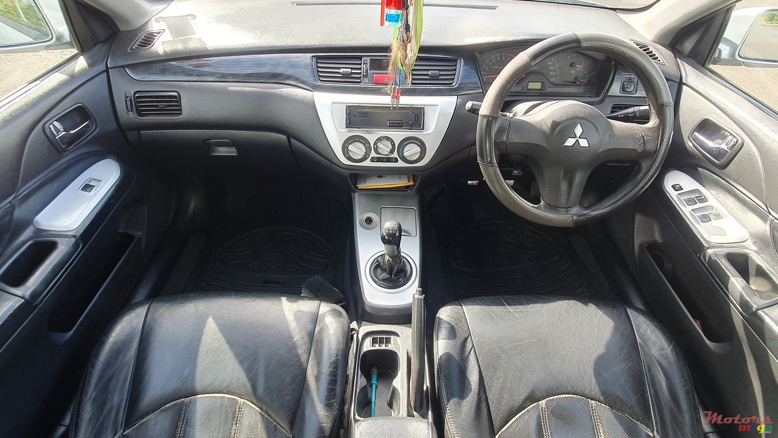 2006' Mitsubishi Lancer photo #4