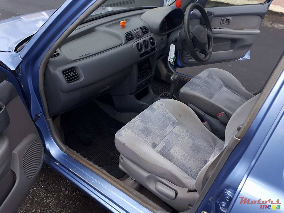 2001' Nissan March K11 photo #6