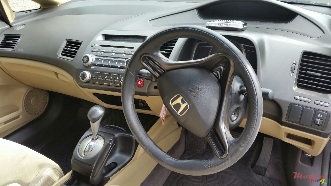 2008' Honda Civic photo #3