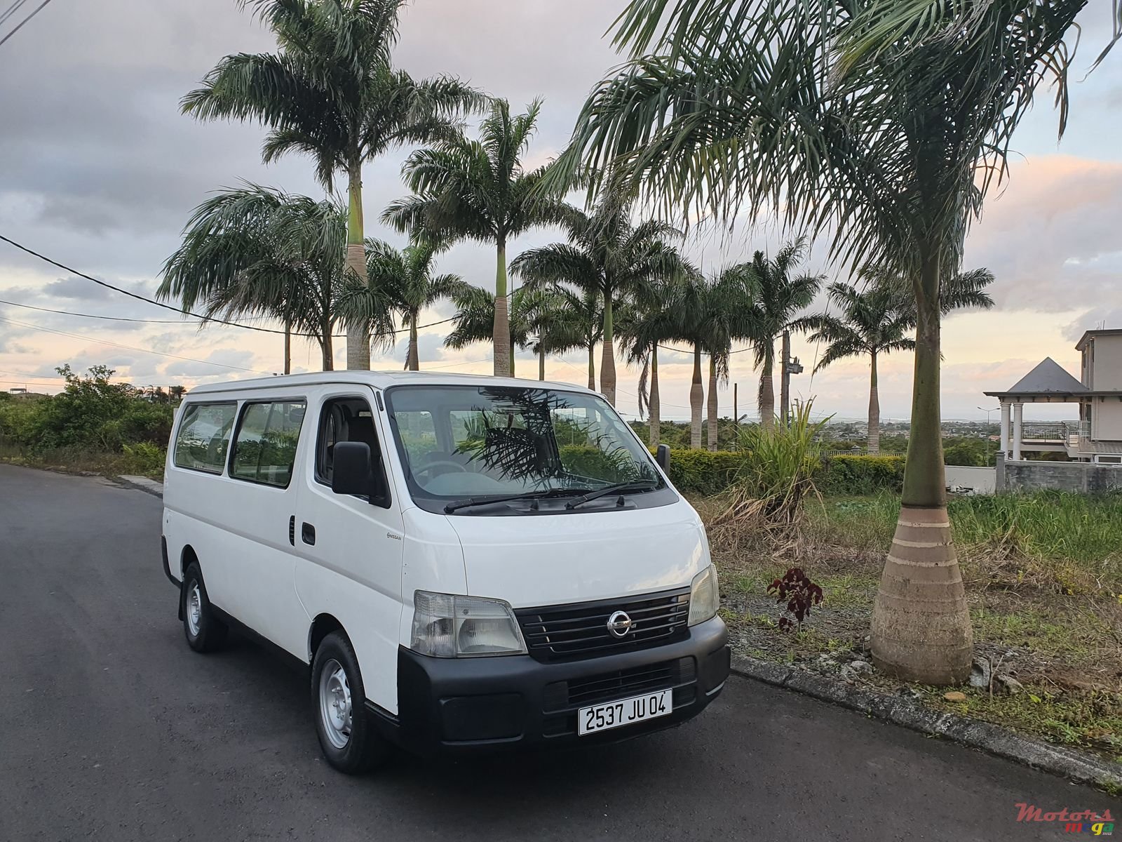 2004' Nissan E25 Goods Vehicle photo #5