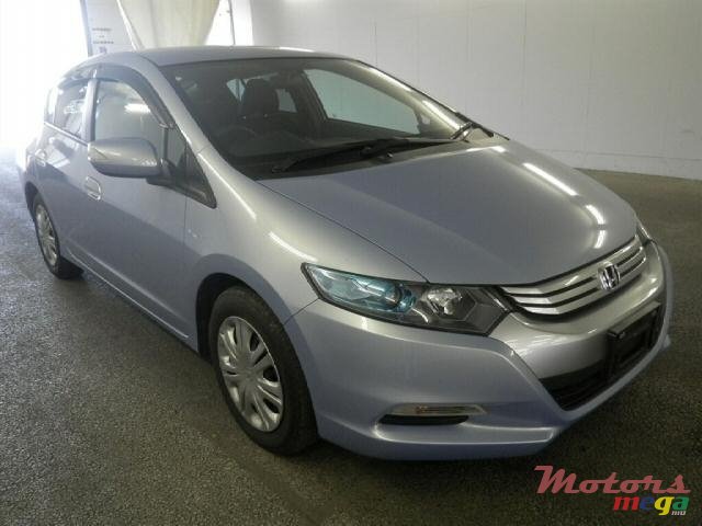 2010' Honda Insight photo #5