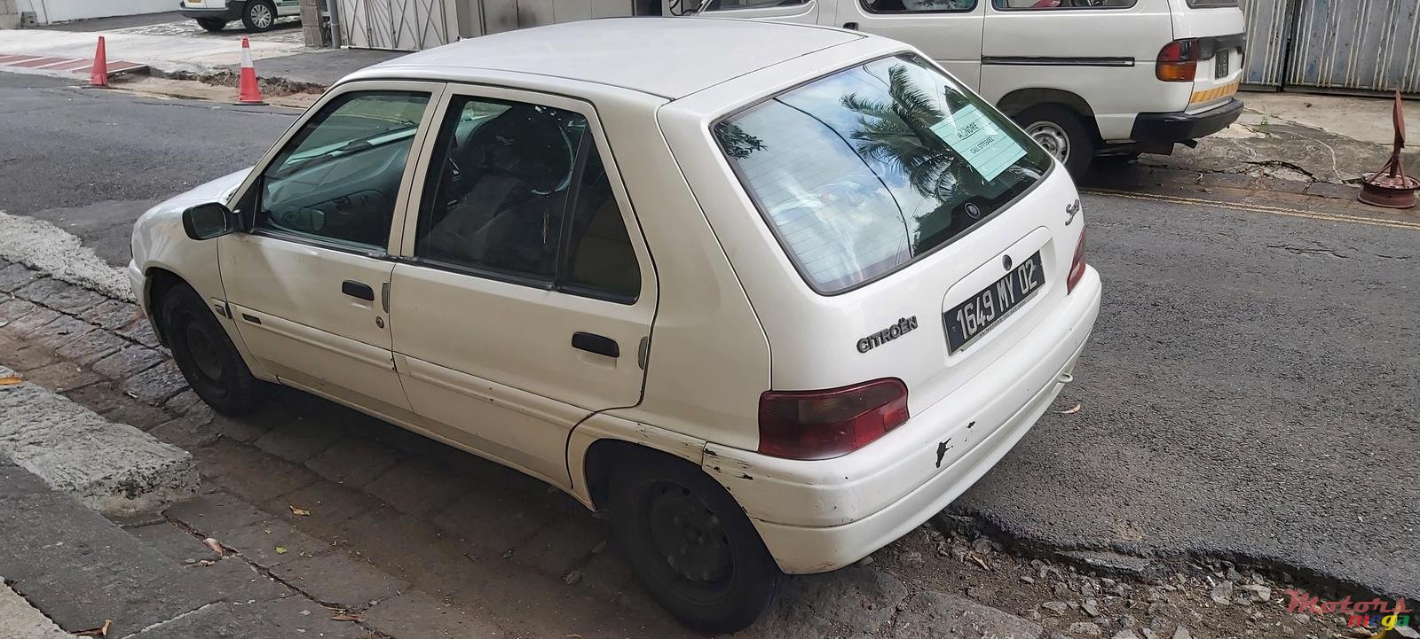 2002' Citroen Saxo photo #5