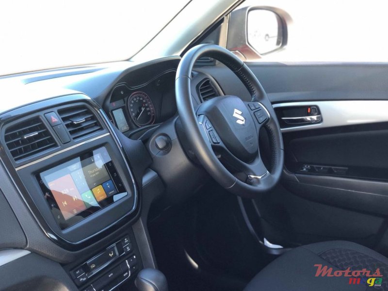 2021' Suzuki Vitara Brezza photo #5