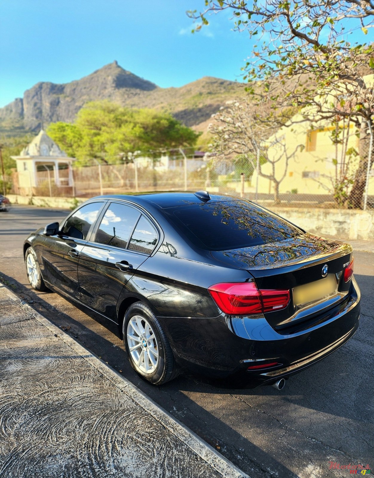 2018' BMW 318 photo #6