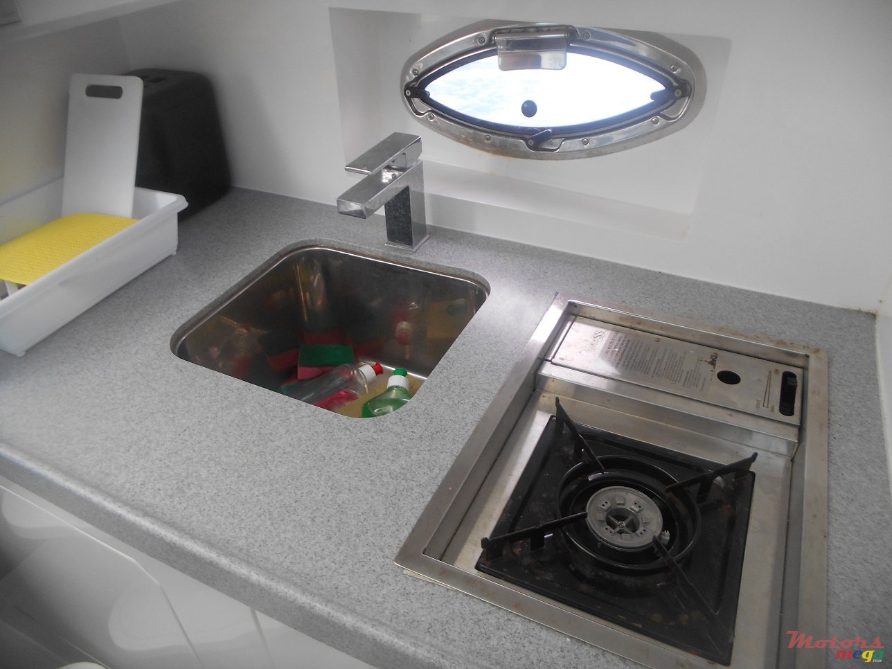 2011' Evinrude photo #5