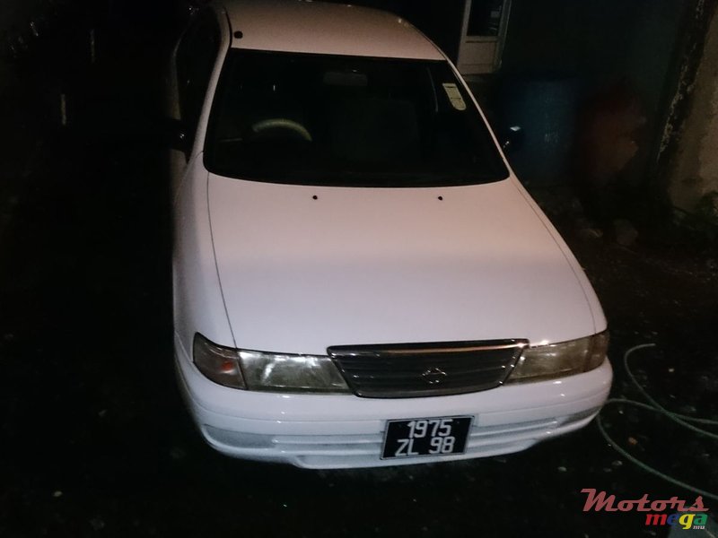 1998' Nissan Sunny photo #1