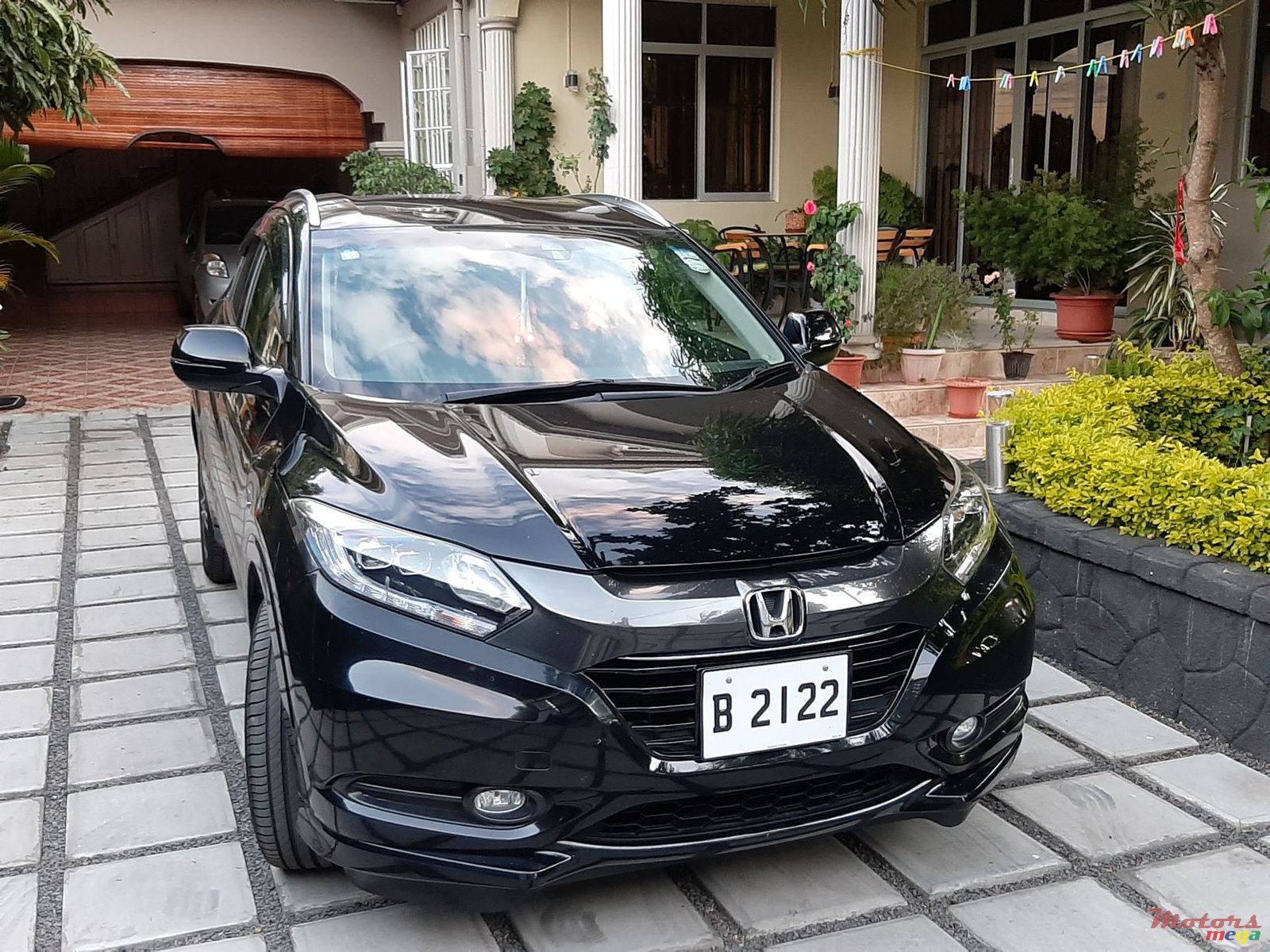 2014' Honda HR-V Vezel Z photo #2