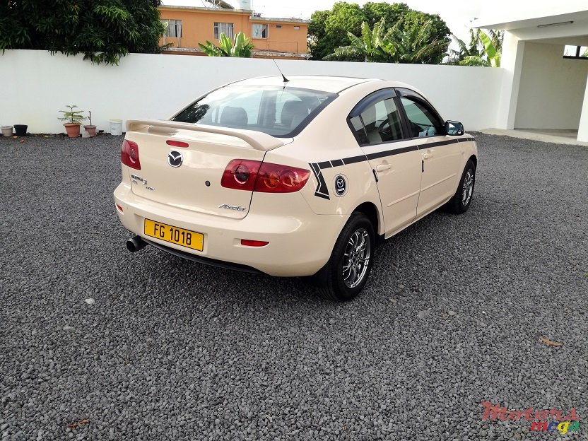 2005' Mazda 3 Auto 1.6L JAPAN photo #2