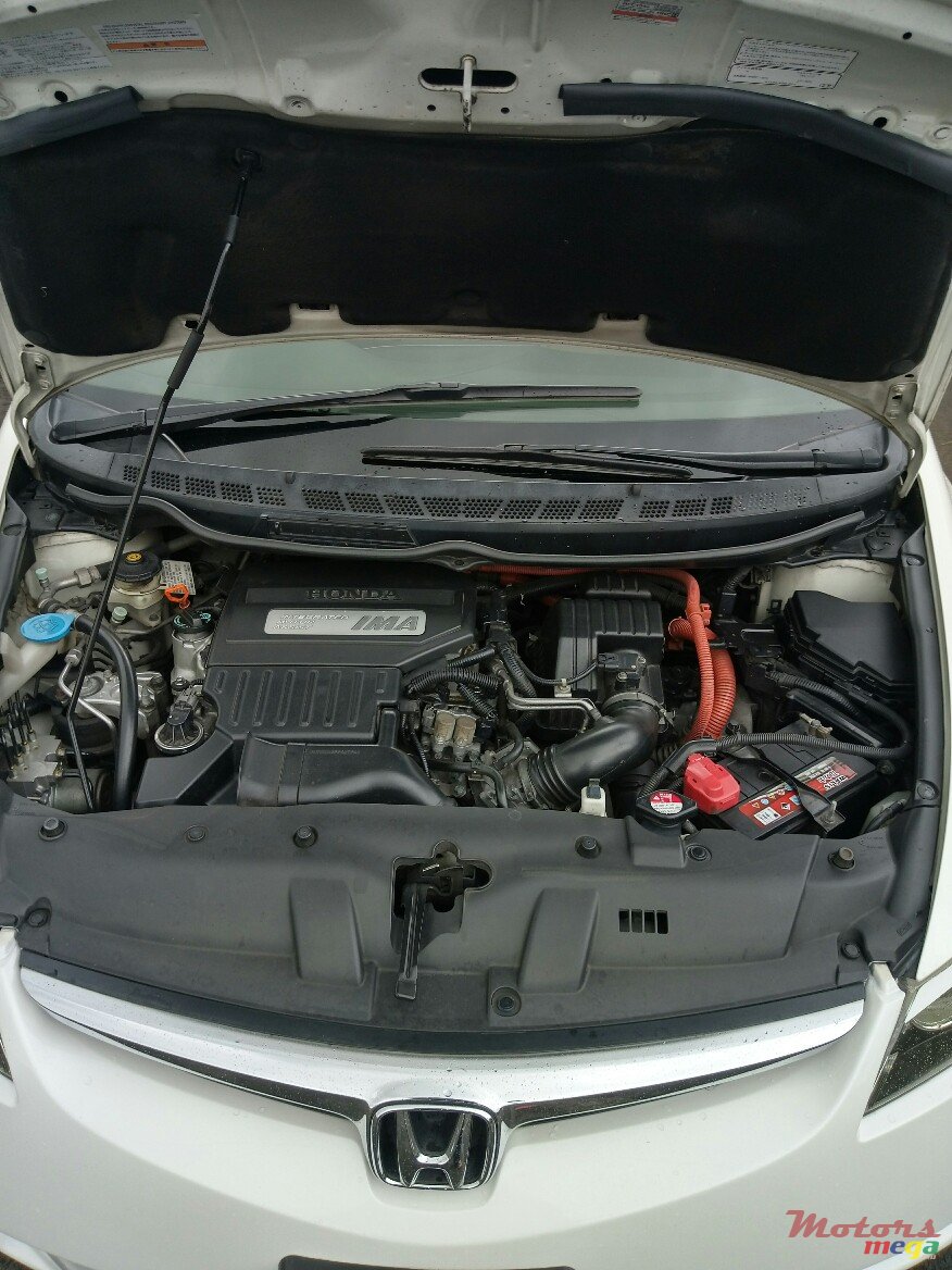 2008' Honda Civic Hybrid photo #3
