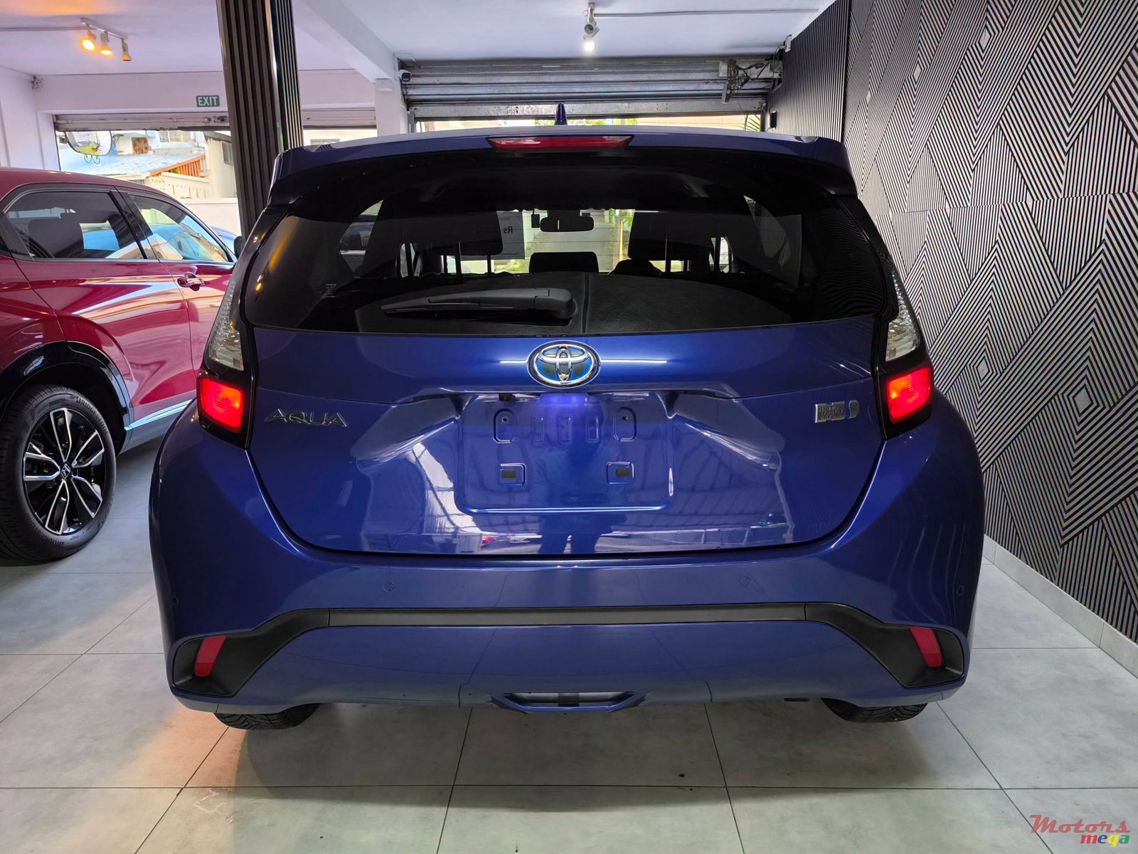 2023' Toyota Aqua photo #4
