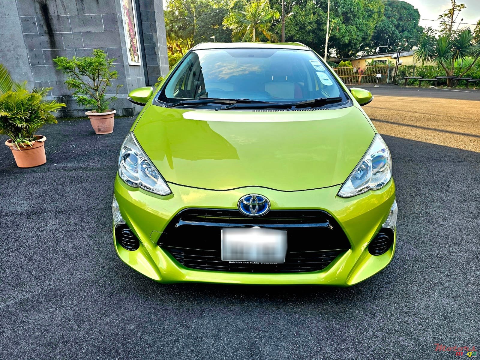 2015' Toyota Aqua photo #1