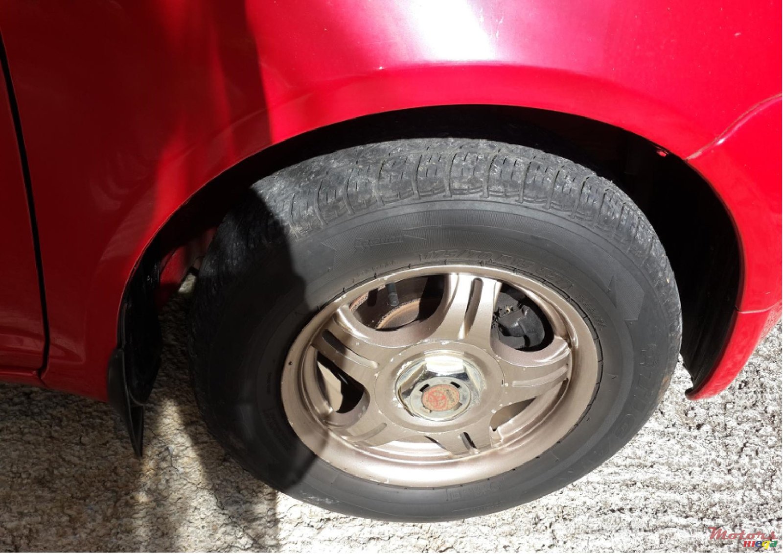 2001' Toyota Vitz None photo #6