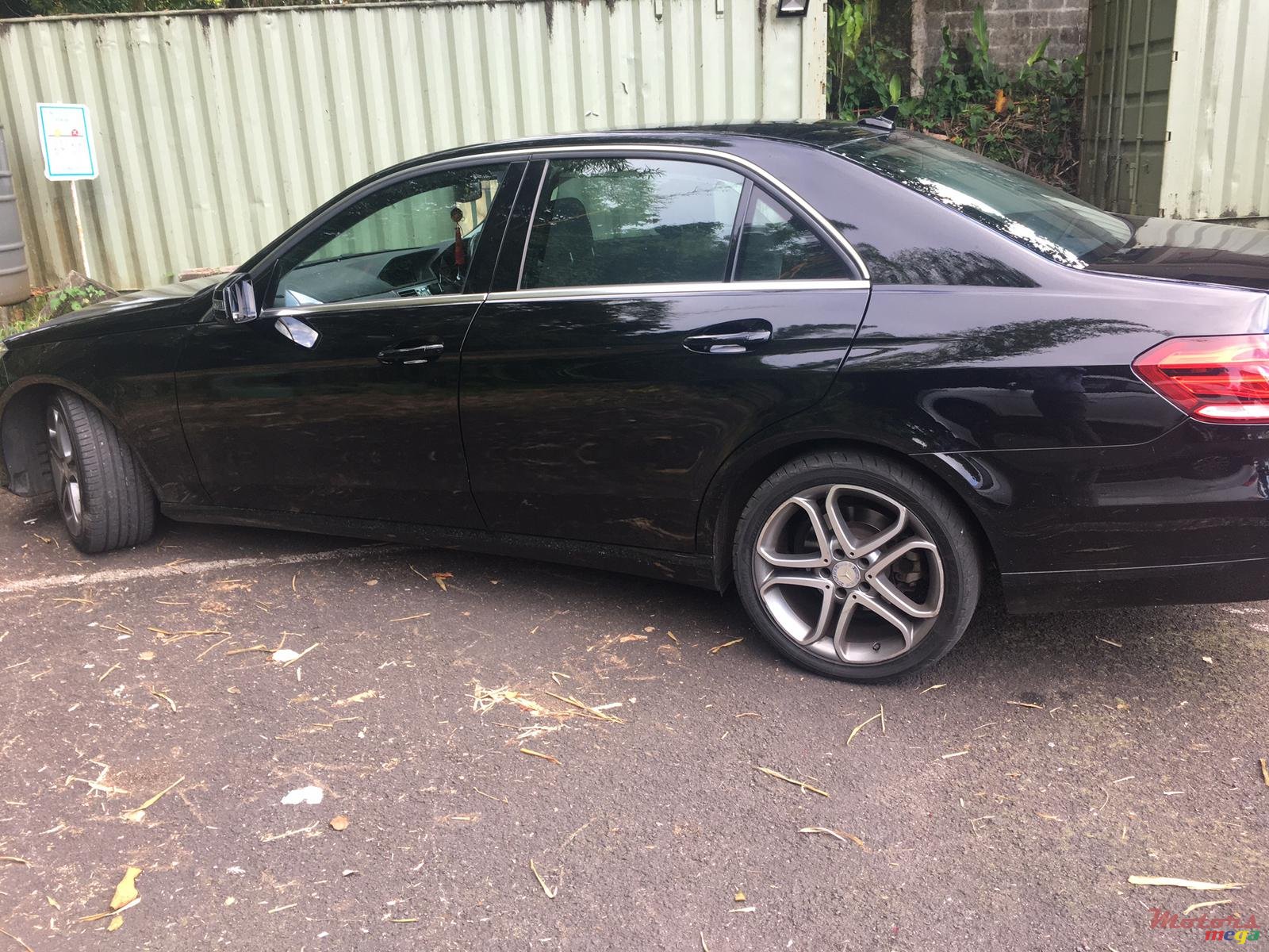 2015' Mercedes-Benz E-Class photo #6