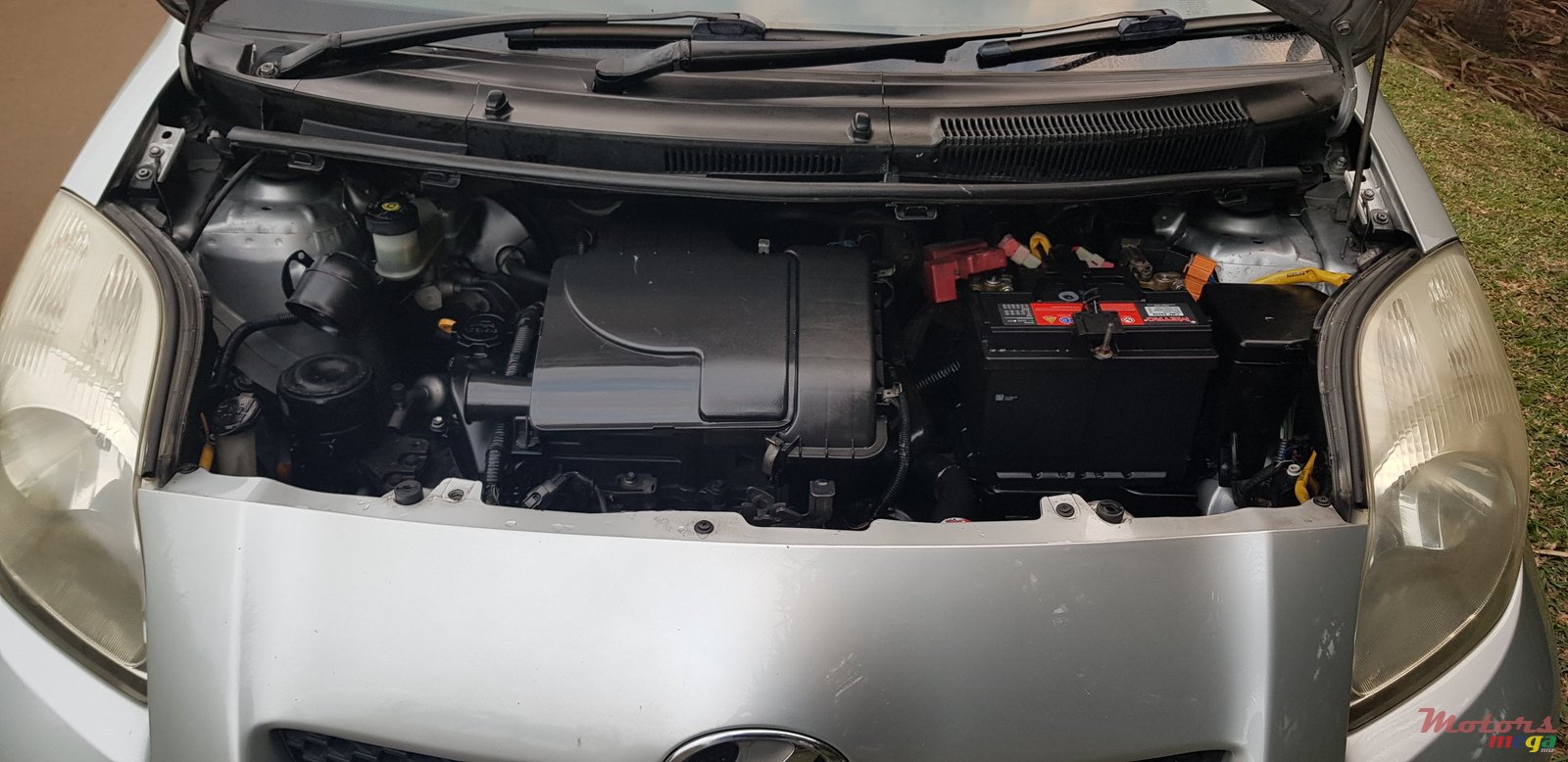 2008' Toyota Vitz photo #7