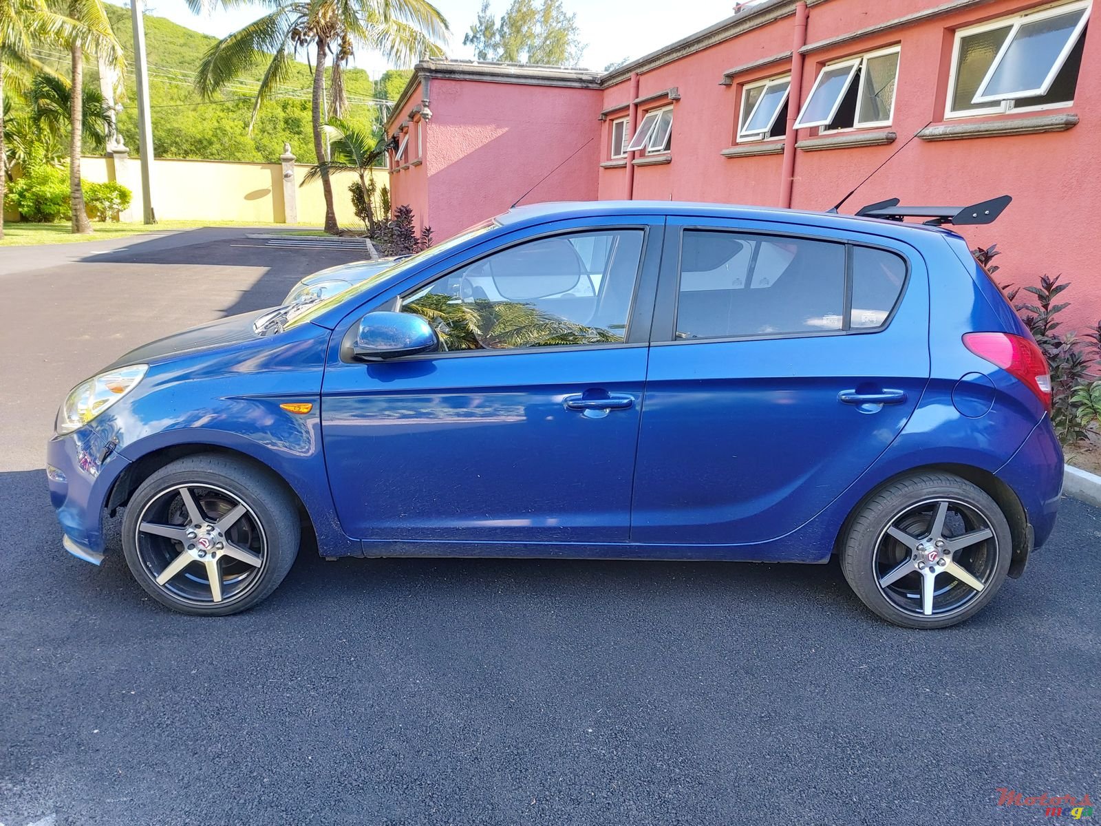 2011' Hyundai i20 Done photo #6