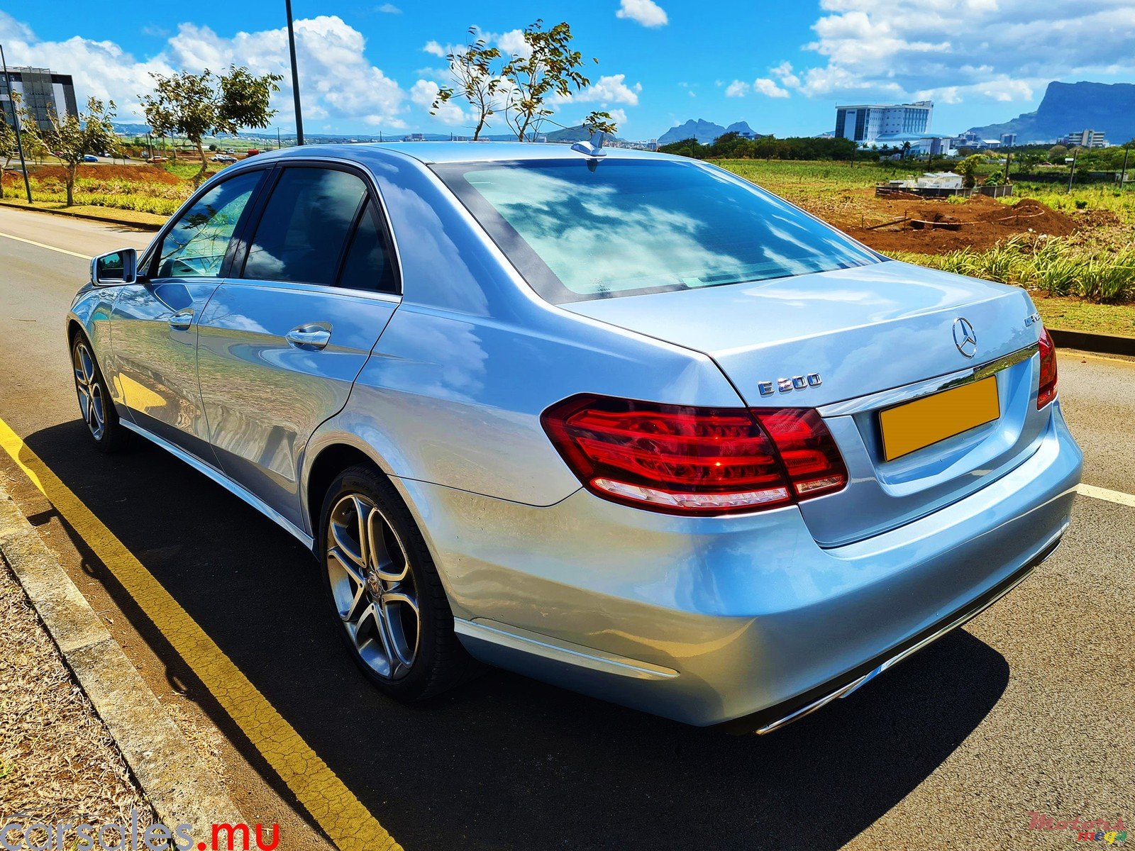 2015' Mercedes-Benz E-Class E200 AMG photo #3