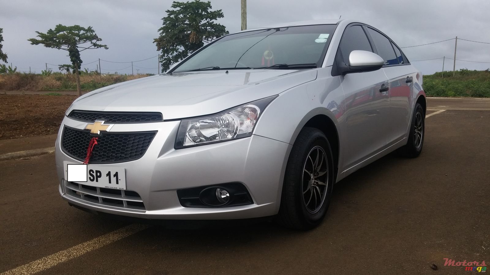 2011' Chevrolet Cruze photo #1