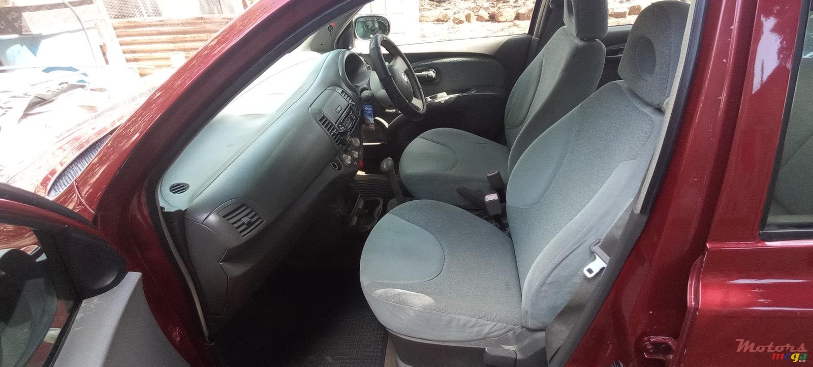 2004' Nissan March photo #4