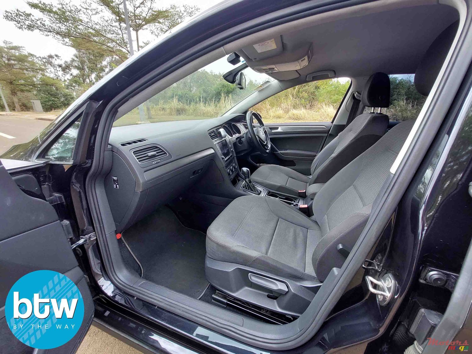 2014' Volkswagen Golf VII photo #4