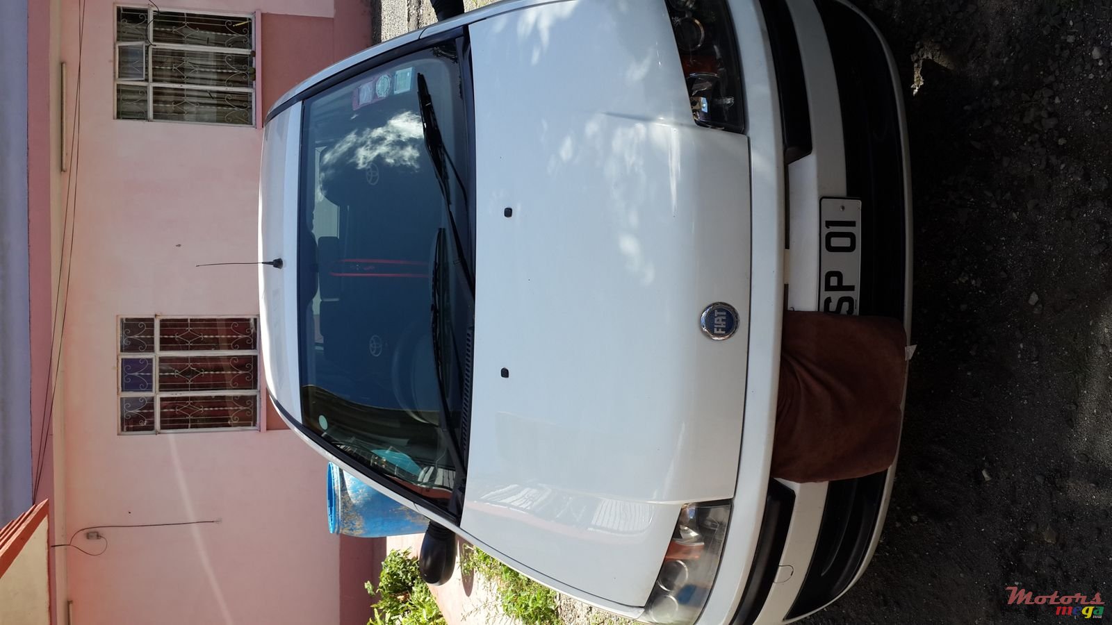 2001' Fiat Punto photo #2