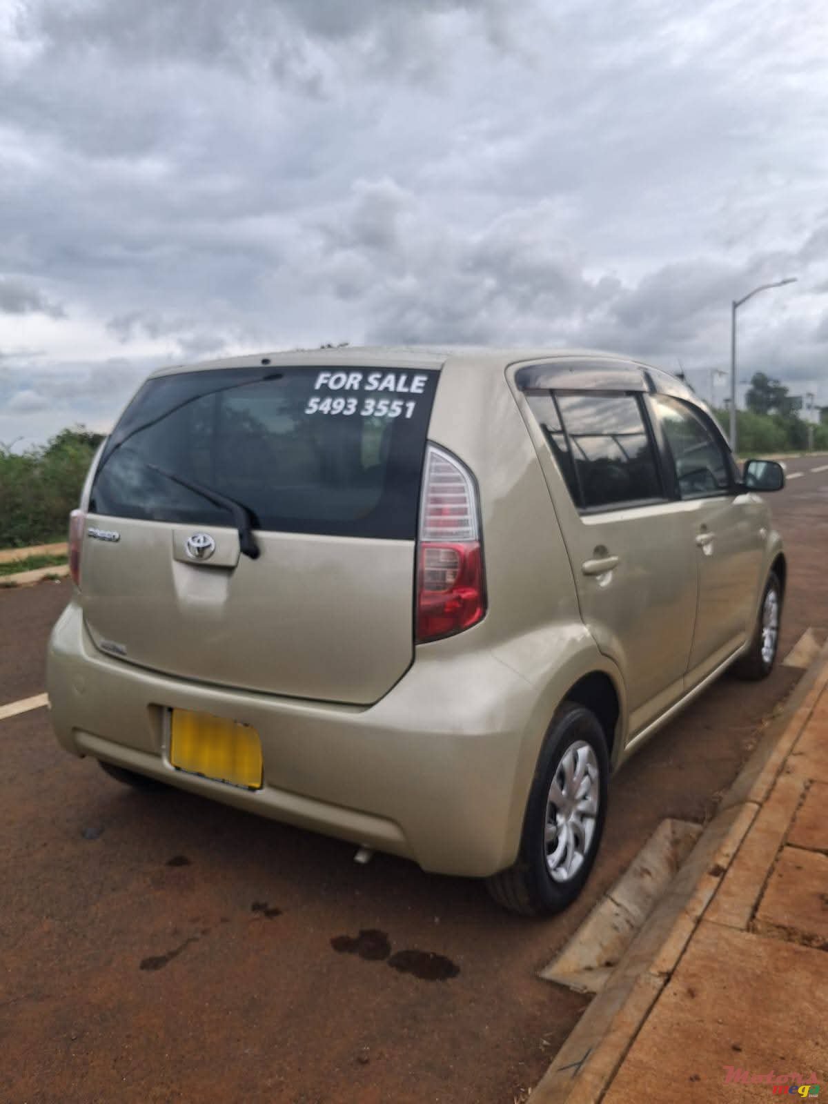2009' Toyota Passo photo #2