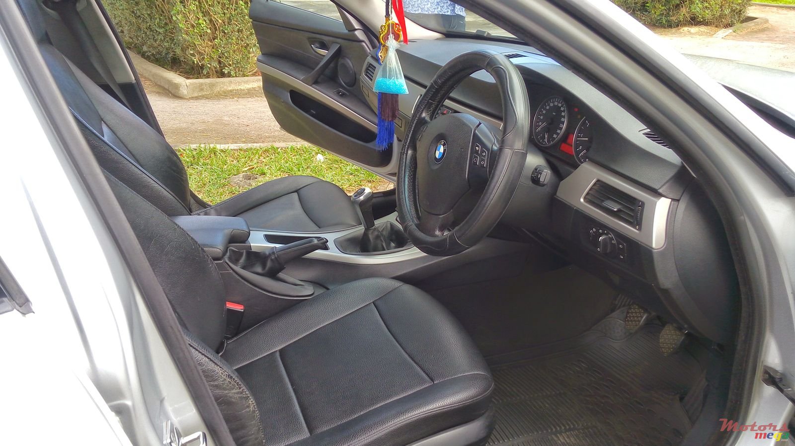 2005' BMW 320 photo #5