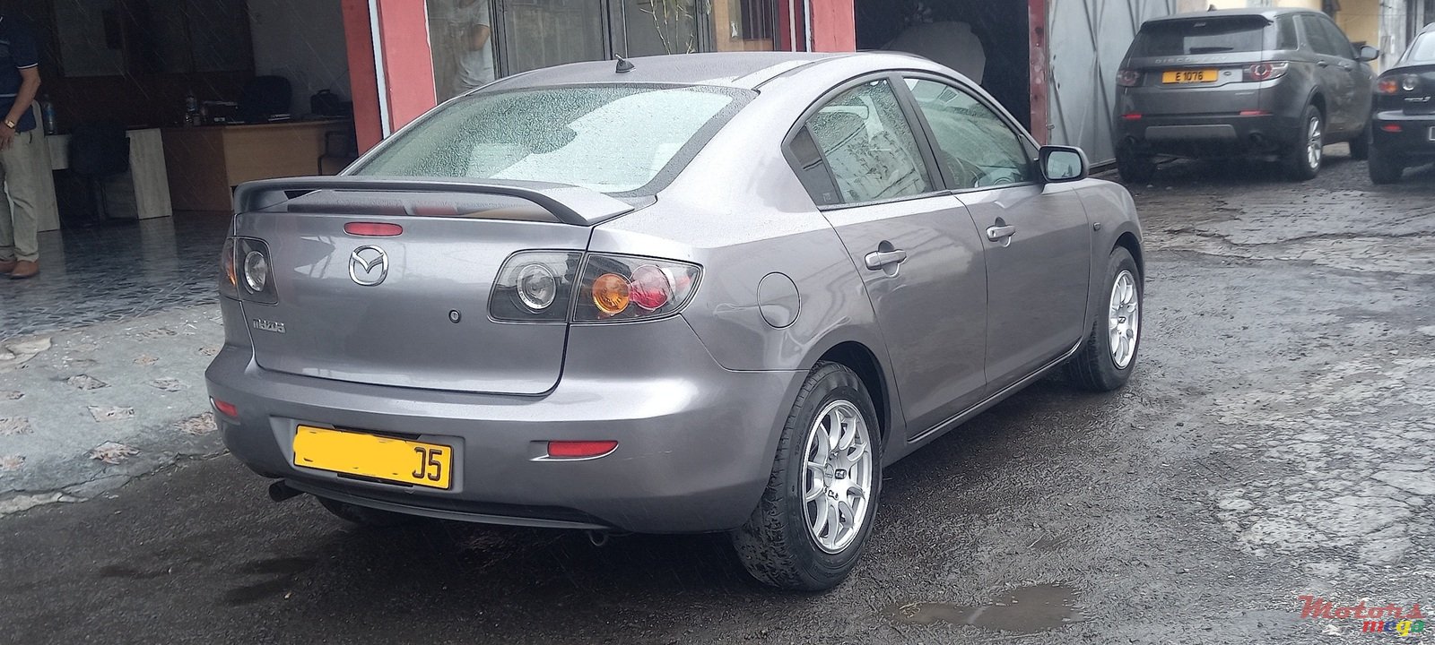 2005' Mazda Axela photo #2