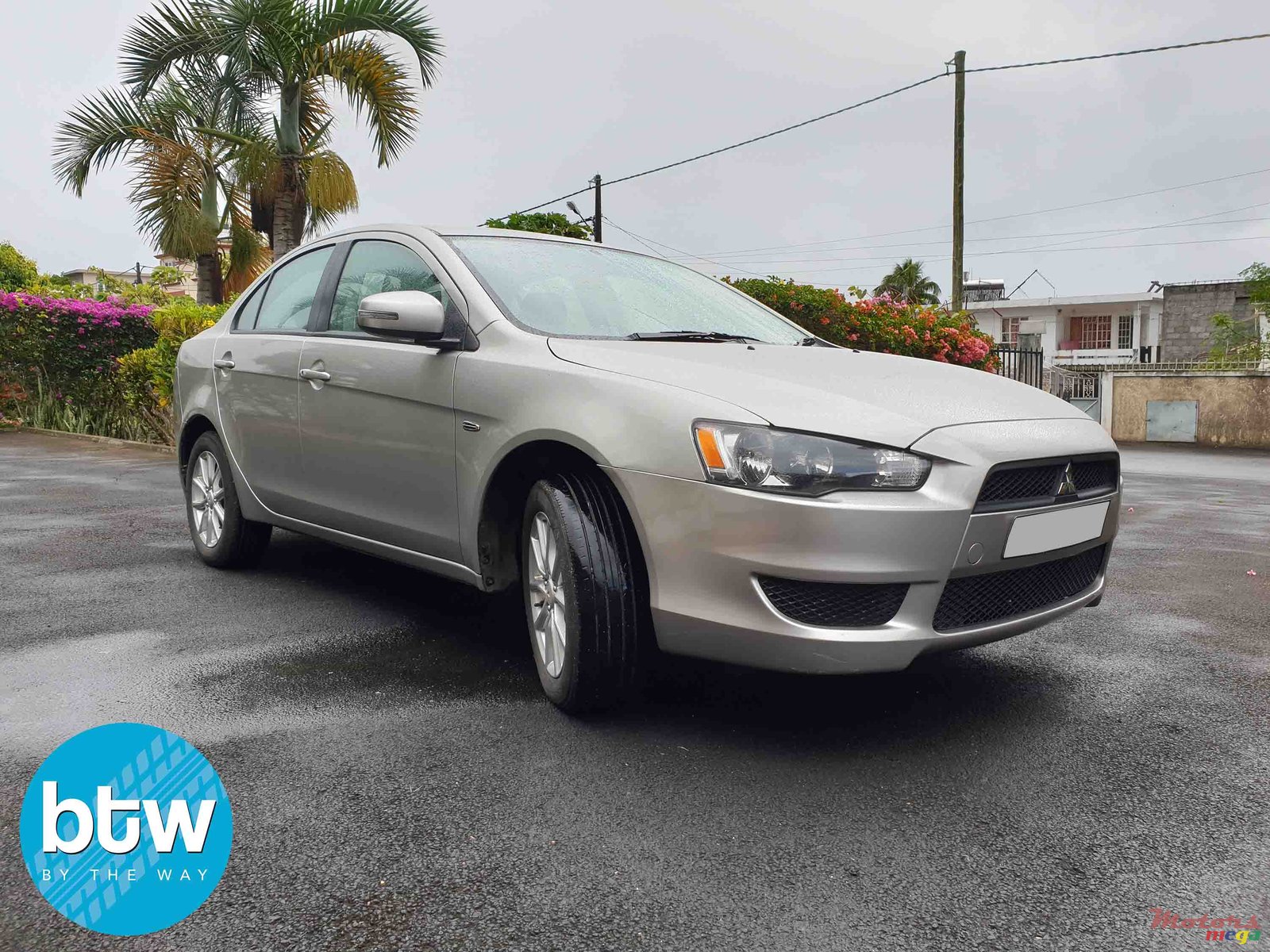 2015' Mitsubishi Lancer Ex photo #1