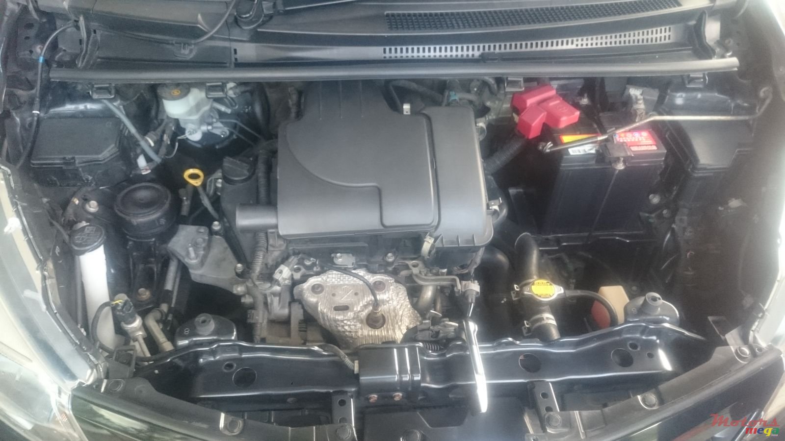 2011' Toyota Vitz photo #6