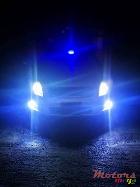 2007' Toyota Axio photo #7