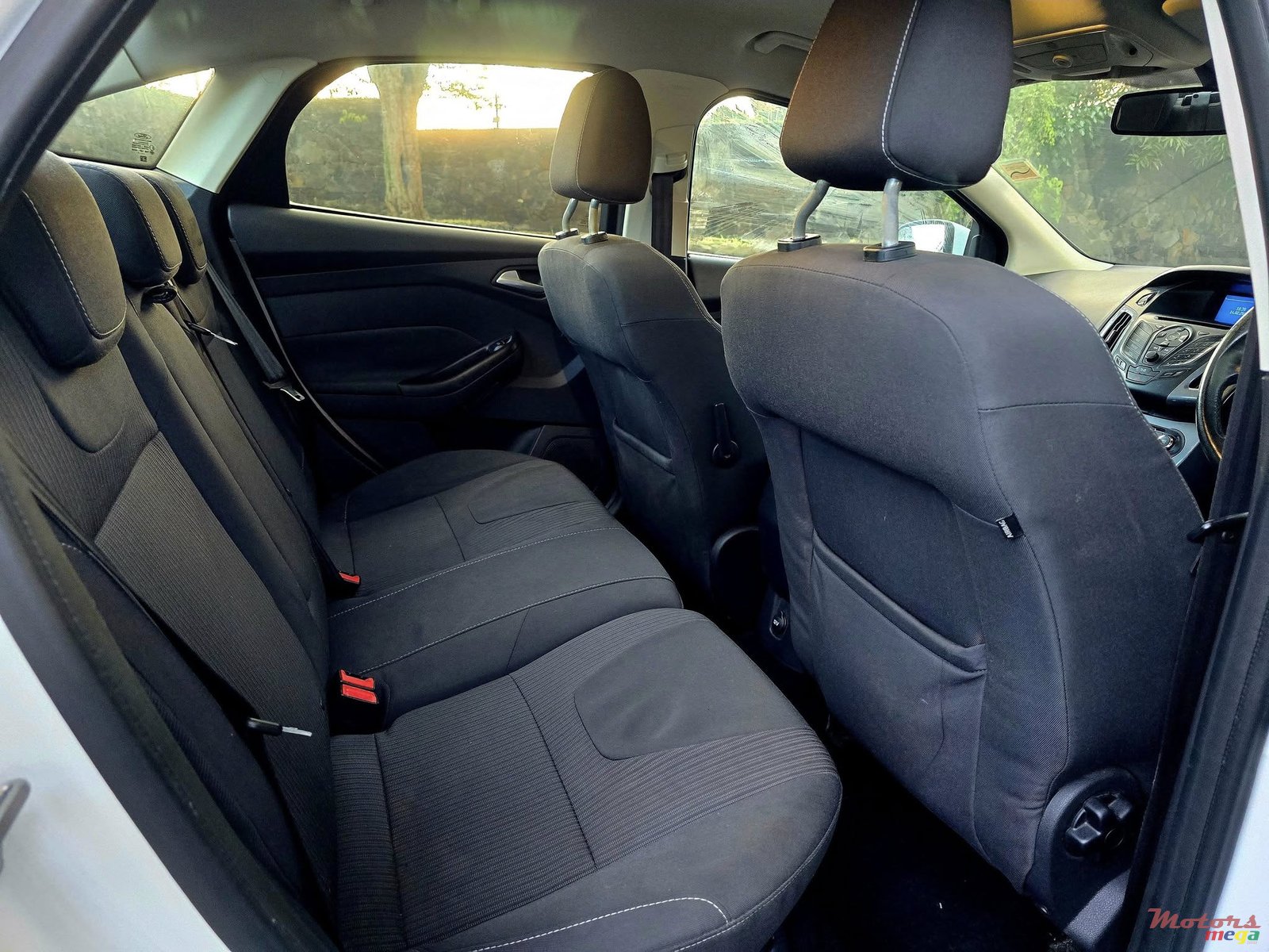 2016' Ford Focus photo #5