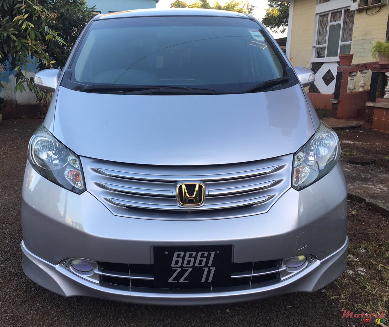 2011' Honda Freed photo #1