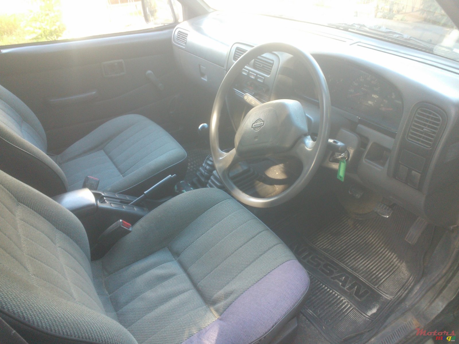 1995' Nissan Pickup photo #6