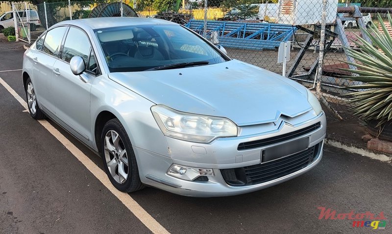 2010' Citroen C5 photo #4