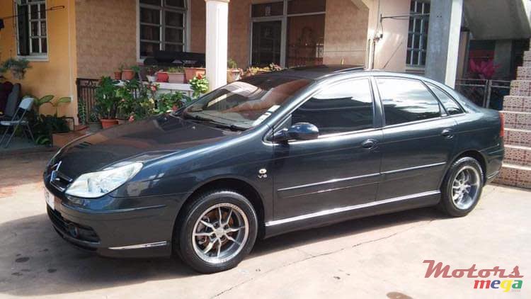 2008' Citroen C5 photo #1